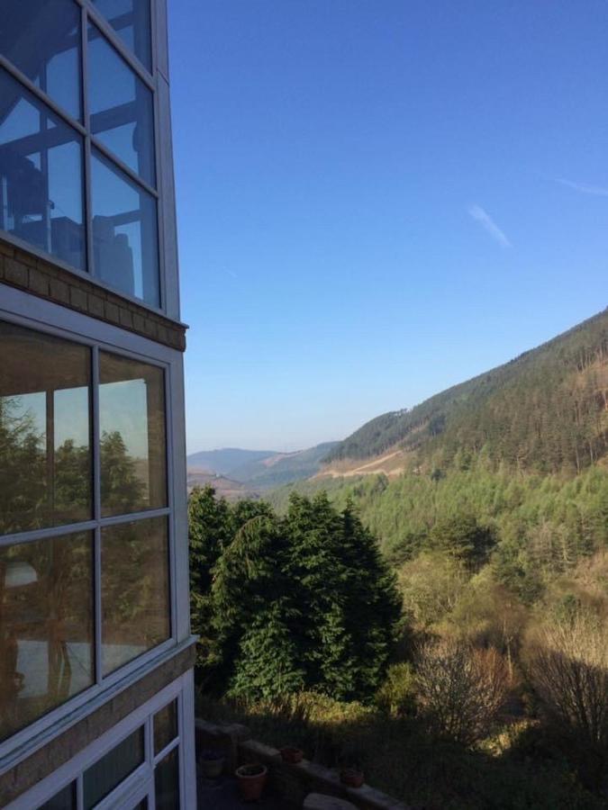 Rowan House Bed Breakfast Main House & Self Contained Self Catering Apartment Cymmer Exterior photo