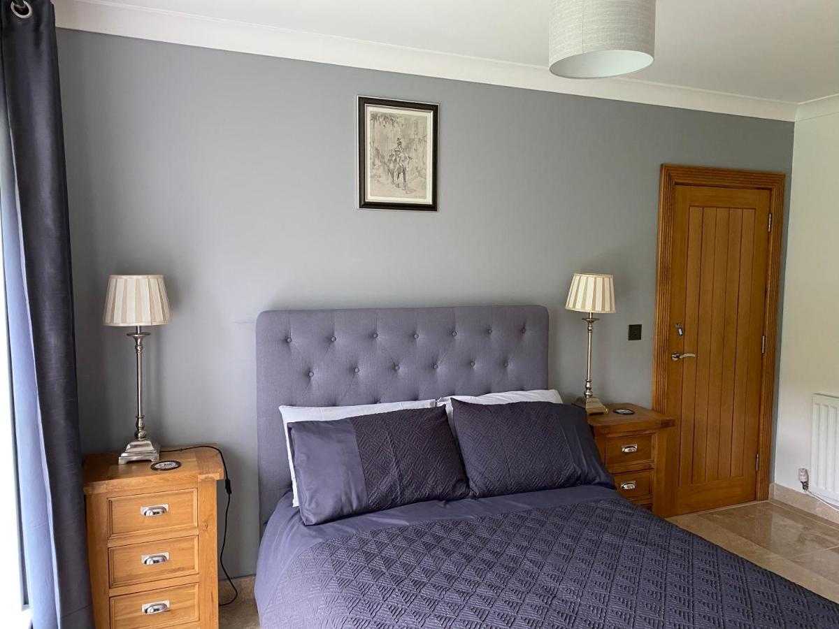 Rowan House Bed Breakfast Main House & Self Contained Self Catering Apartment Cymmer Exterior photo
