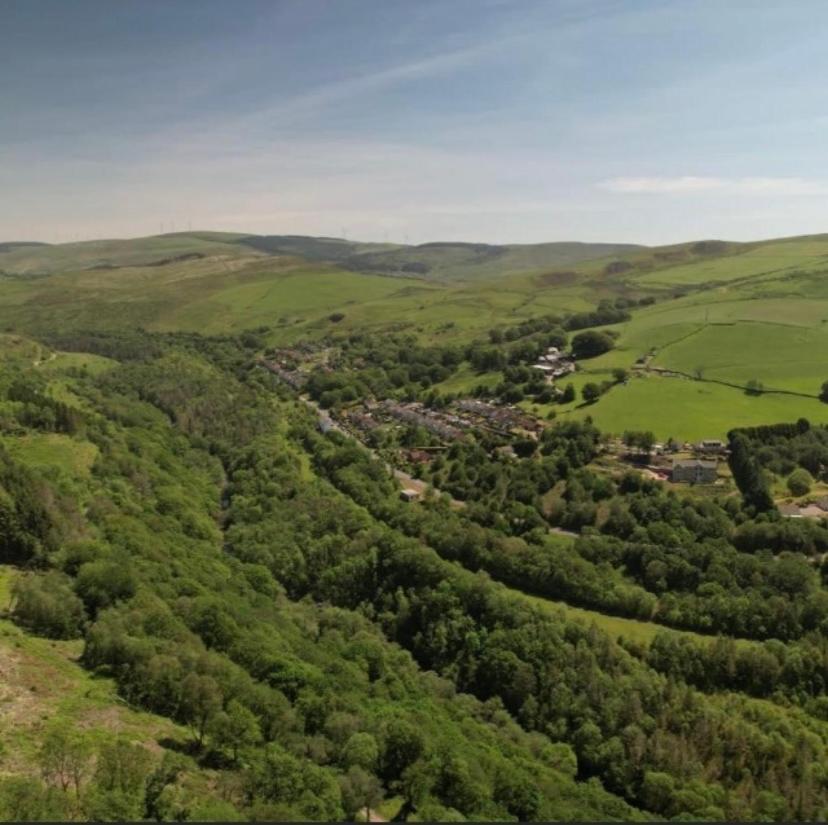 Rowan House Bed Breakfast Main House & Self Contained Self Catering Apartment Cymmer Exterior photo