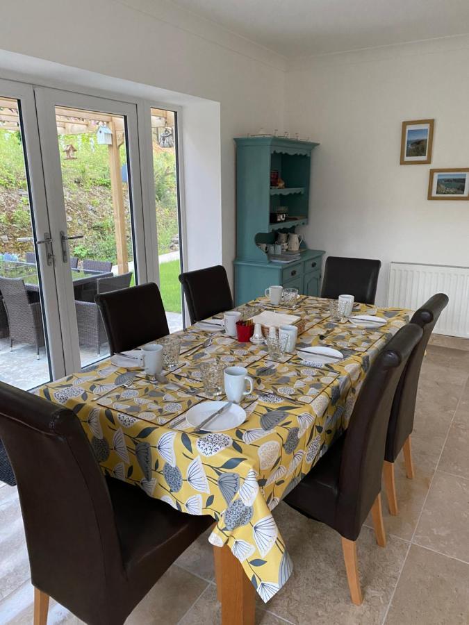 Rowan House Bed Breakfast Main House & Self Contained Self Catering Apartment Cymmer Exterior photo