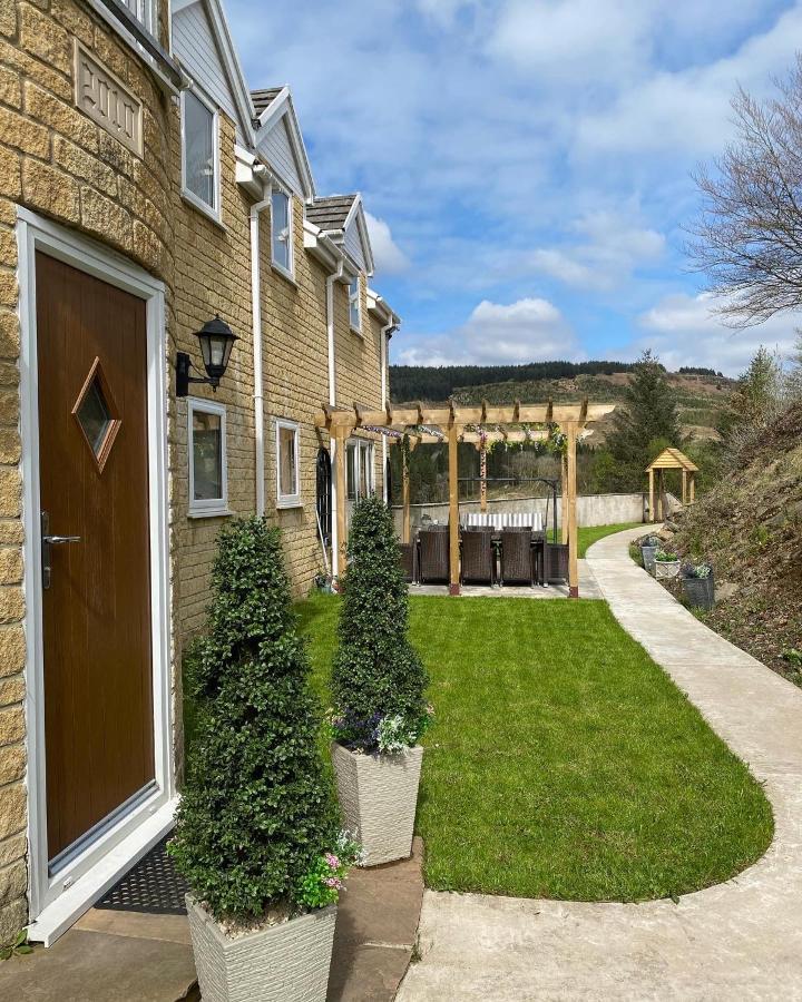 Rowan House Bed Breakfast Main House & Self Contained Self Catering Apartment Cymmer Exterior photo